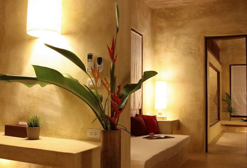 Resort High Season 3