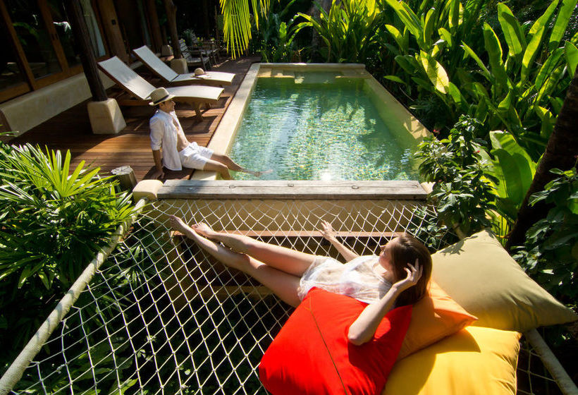 Resort High Season 9