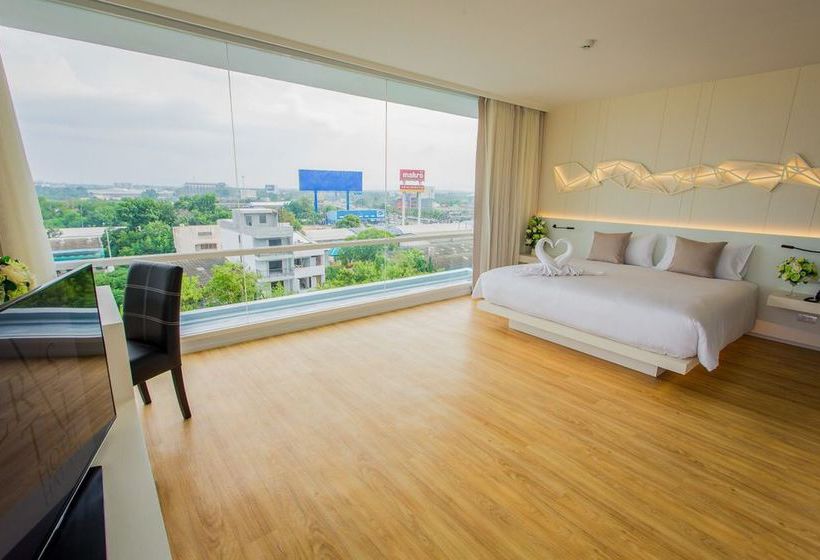Crystal Hotel Hat Yai 12