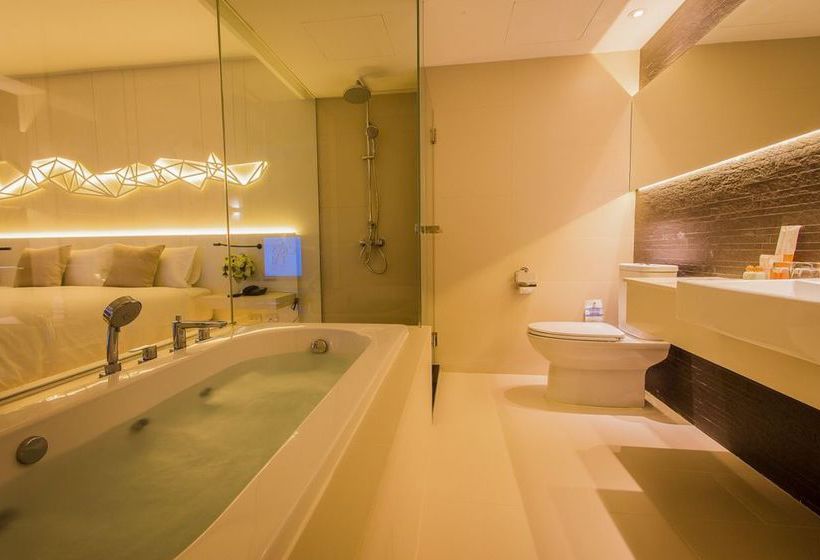 Crystal Hotel Hat Yai 16