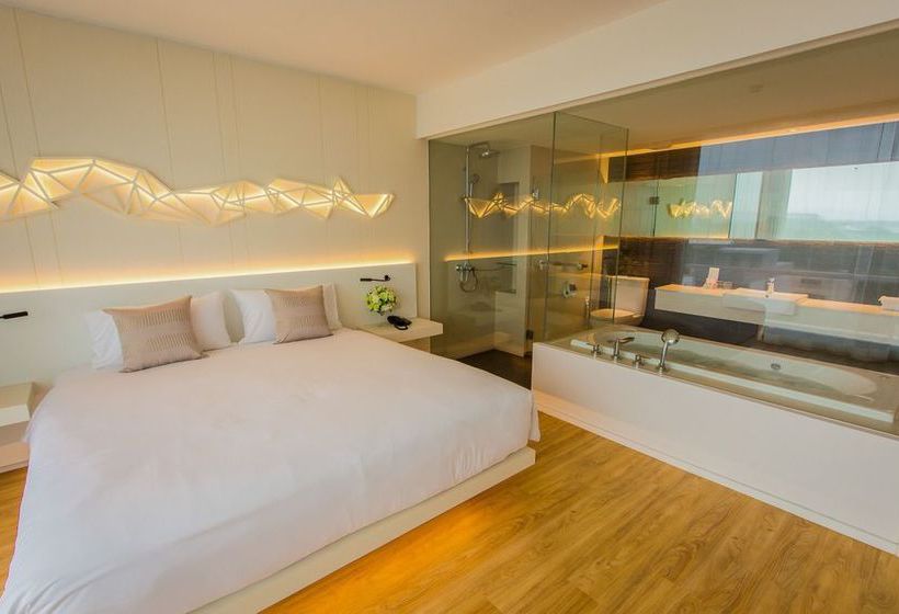 Crystal Hotel Hat Yai 18