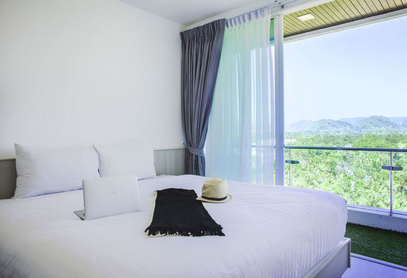 The Wide Condotel - Phuket 14