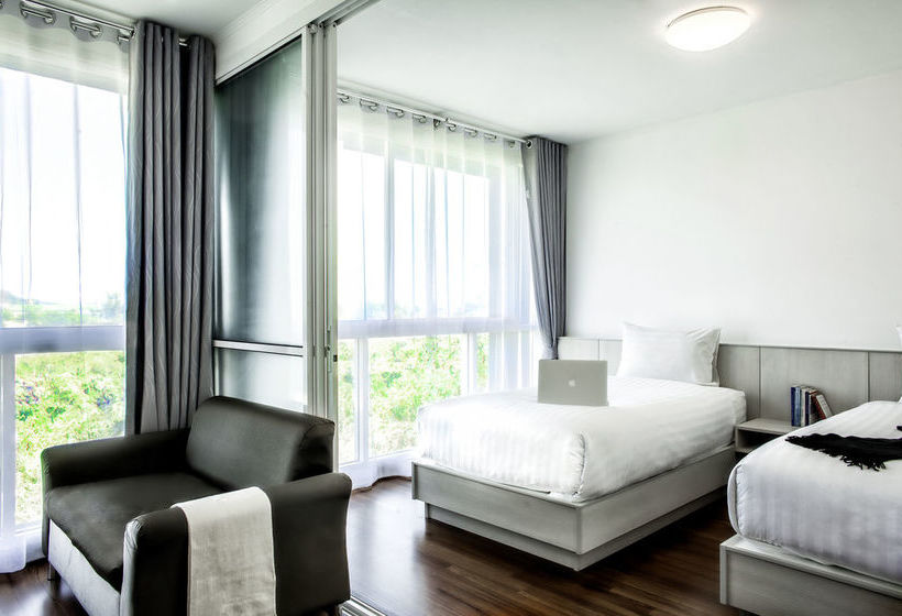 The Wide Condotel - Phuket 4