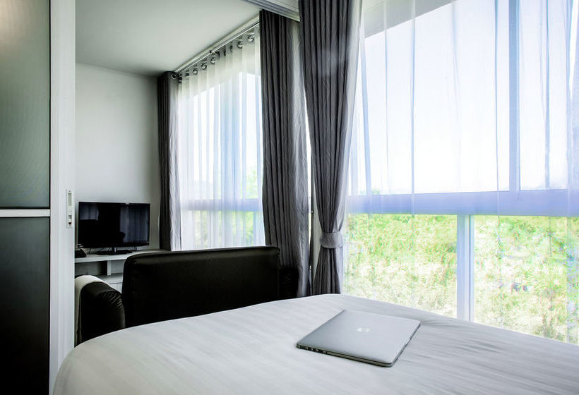 The Wide Condotel - Phuket 6