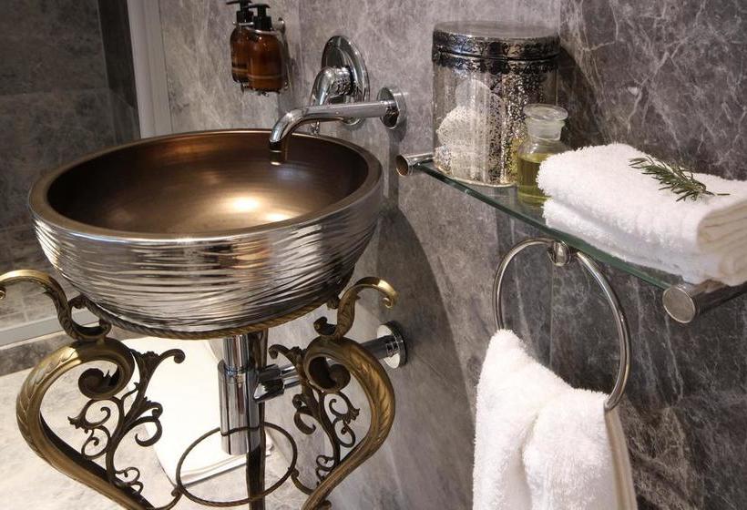 Hotel The Gregoire 12