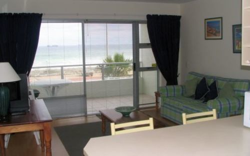 Blouberg Beachfront Accommodation 11