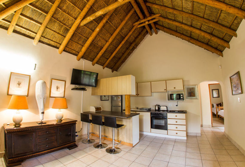 Pension Winelands Villa Guesthouse 1