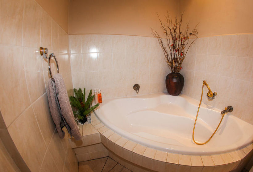 Pension Winelands Villa Guesthouse 15