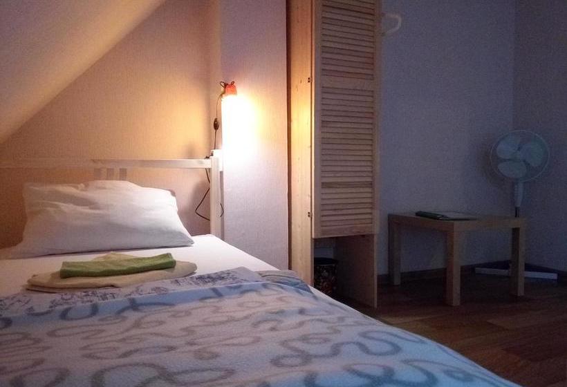 Green Point Hostel 12