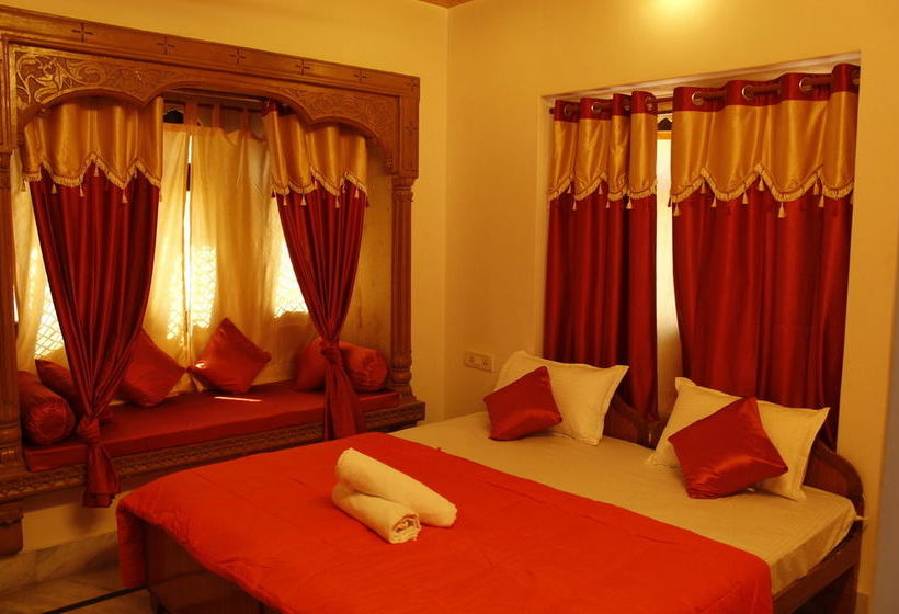 Hotel Dylan Cafe & Guest House