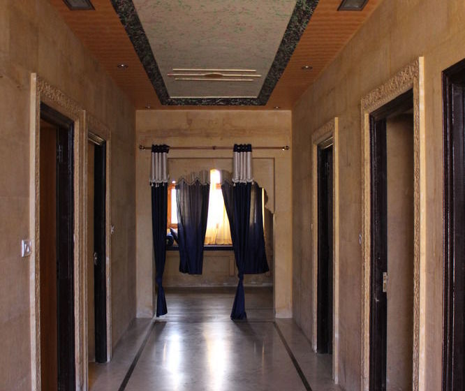 Hotel Dylan Cafe & Guest House 1