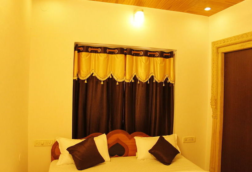 Hotel Dylan Cafe & Guest House 15