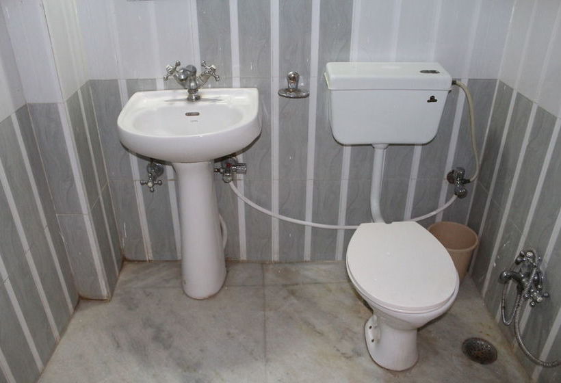 Hotel Dylan Cafe & Guest House 18