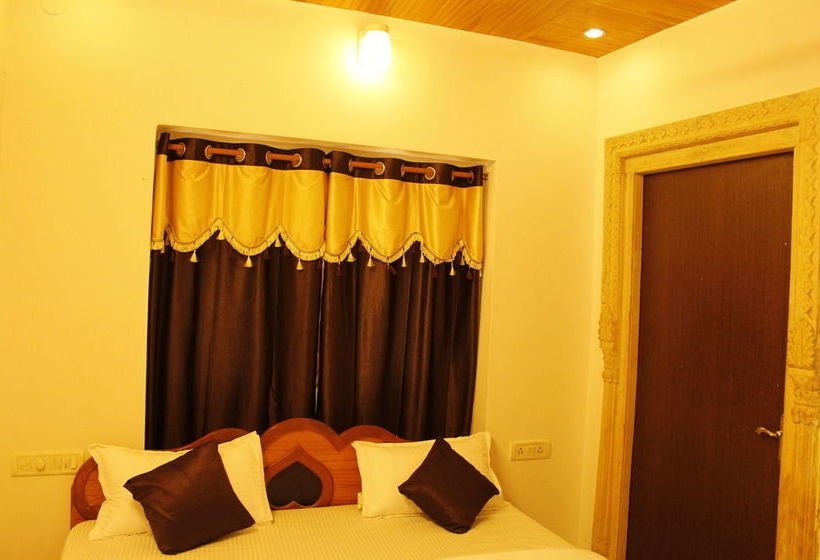 Hotel Dylan Cafe & Guest House 6