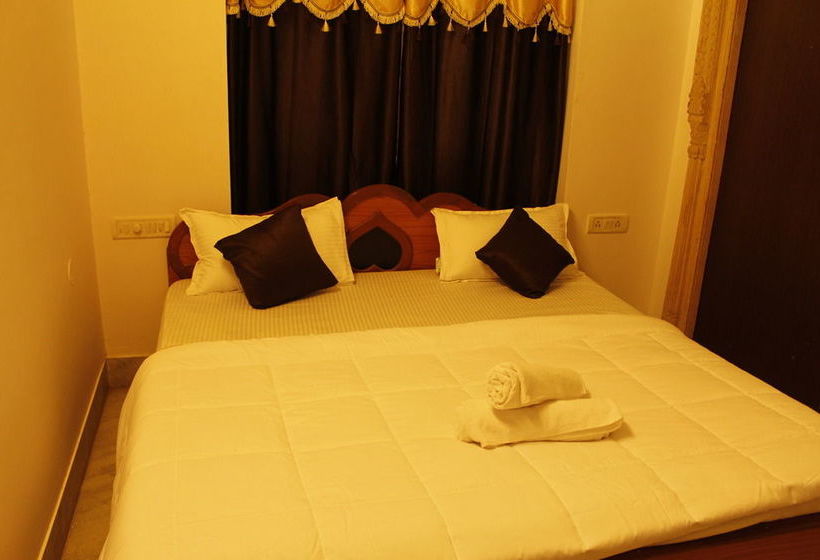 Hotel Dylan Cafe & Guest House 7