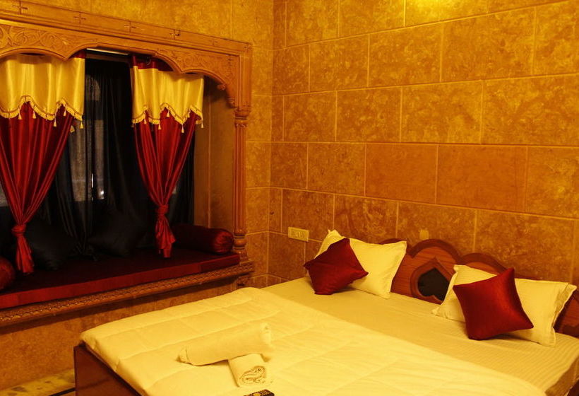 Hotel Dylan Cafe & Guest House 8