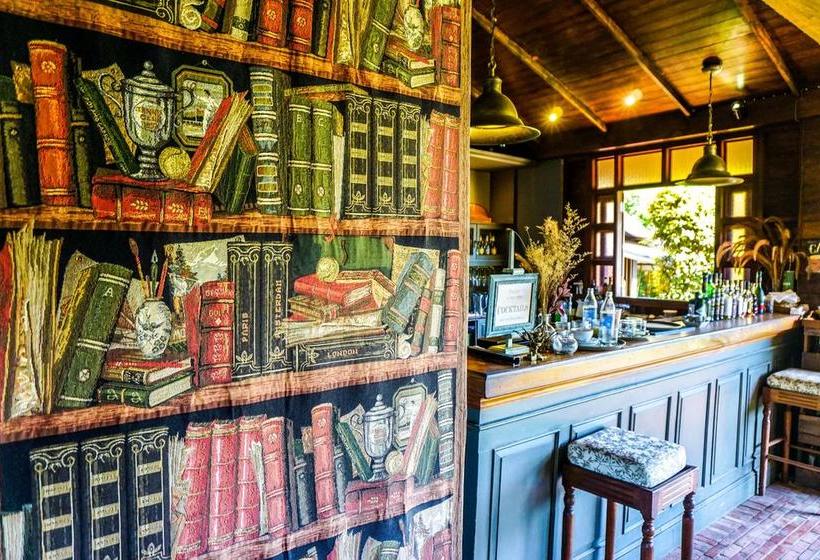 Hotel Reverie Siam Resort 9