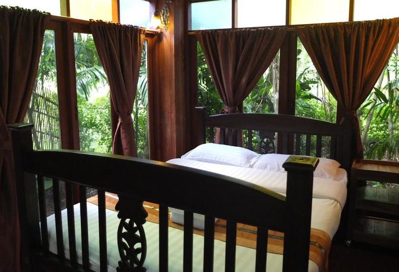 Hotel Pai Treehouse Resort 10