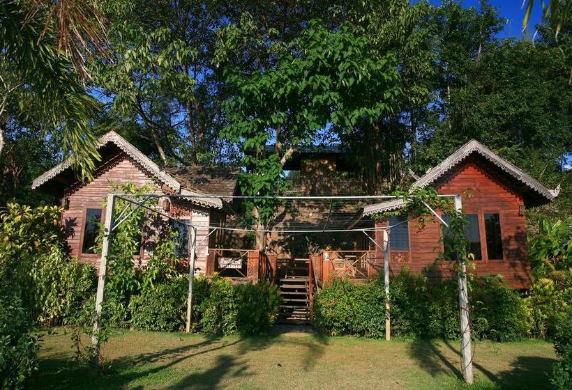 Hotel Pai Treehouse Resort 4