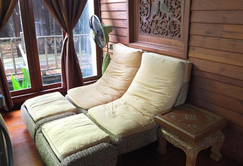 Hotel Pai Treehouse Resort 9