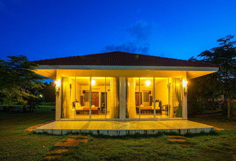 Hotel Starlight Beach Resort Chumphon 4