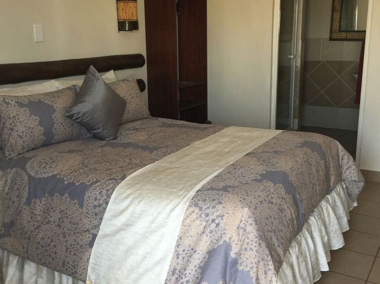 Hotel Leika Airport Lodge 9