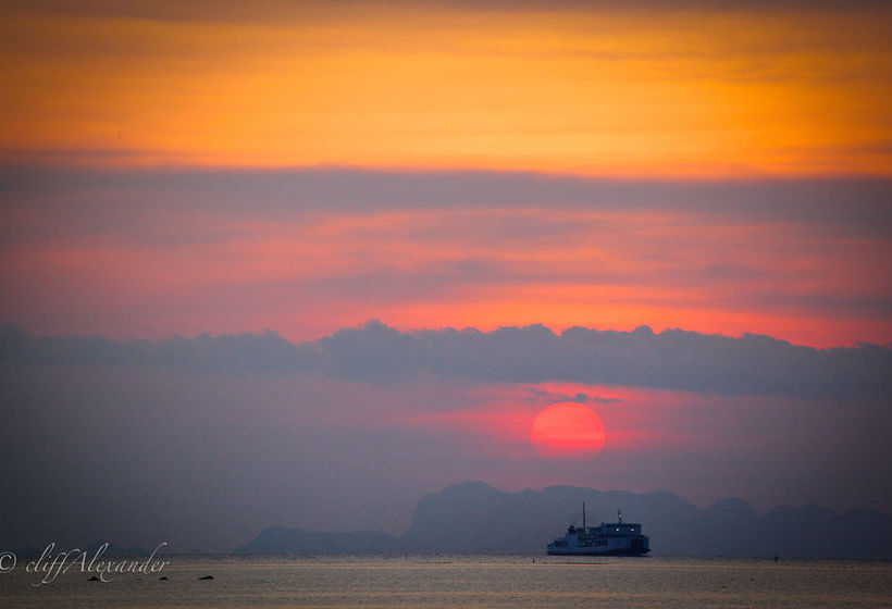 Hotel Summer Luxury Beach Resort 3