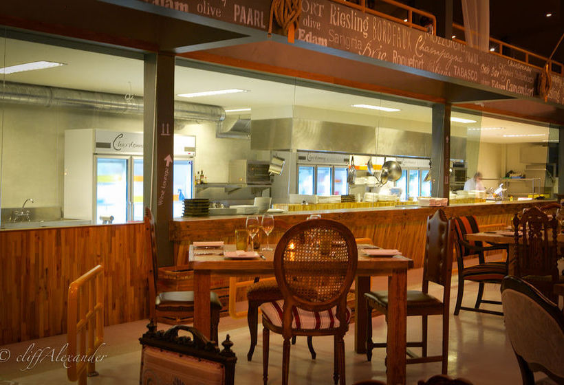 Hotel Summer Luxury Beach Resort 9