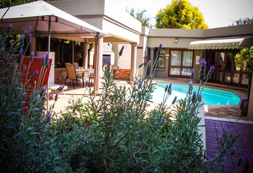 Pension Silver Palms Guest House 15