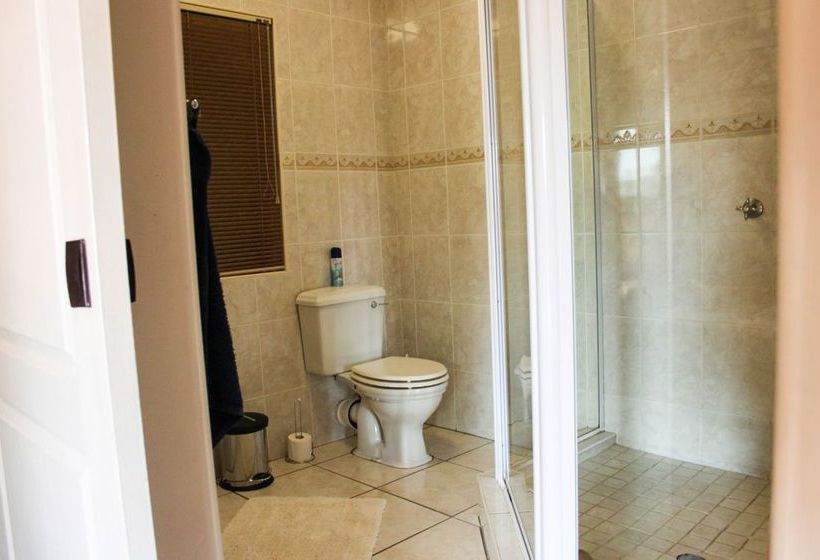 Pension Silver Palms Guest House 16