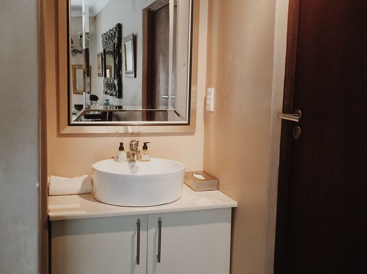 Pension Coral Tree Inn 15