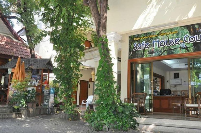 Hotel Safe House Court 1