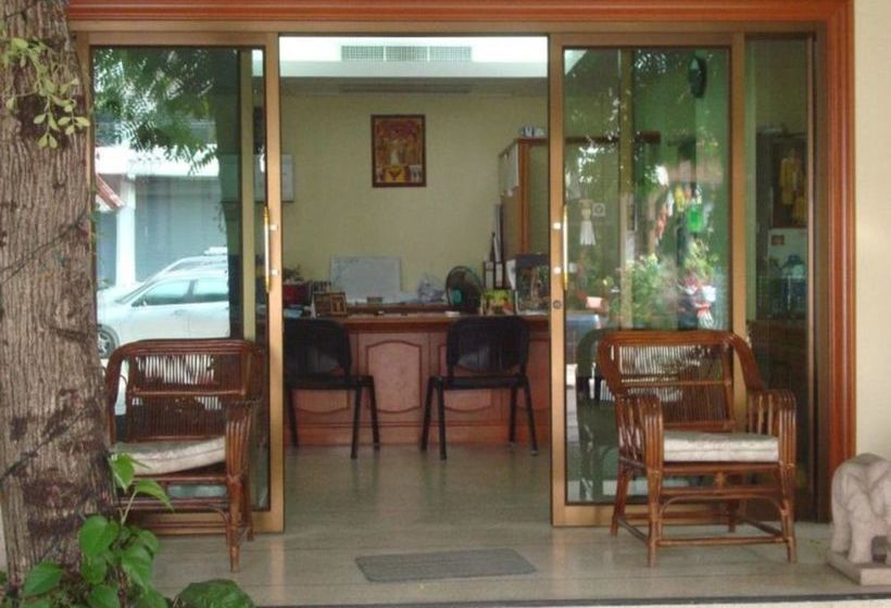 Hotel Safe House Court 9