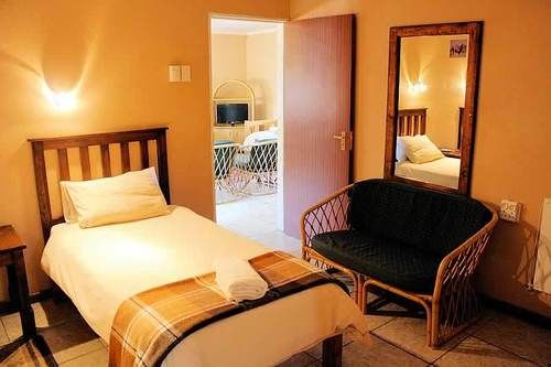 Bed and Breakfast Aan Die Oewer Guest House 14