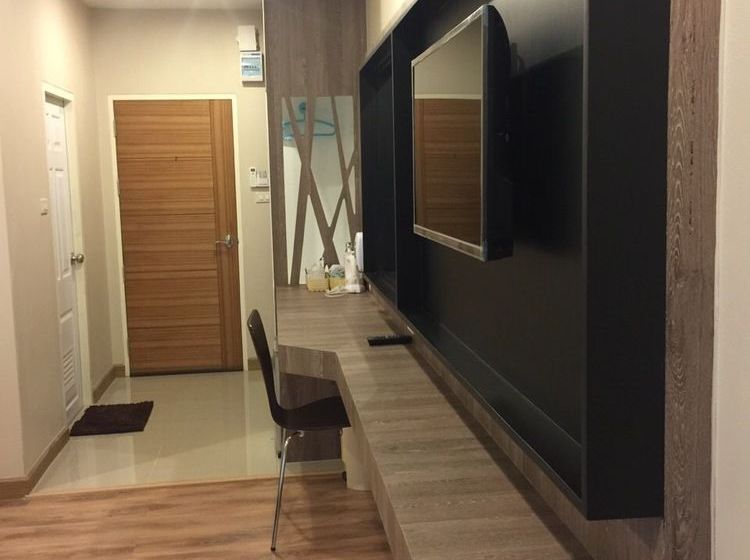 Hotel Le Lerts Living 6