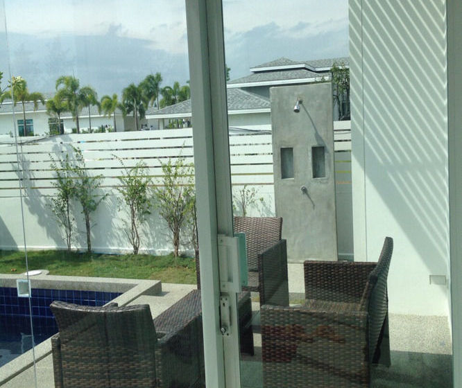 Baan Sarinya Pool Villa 13