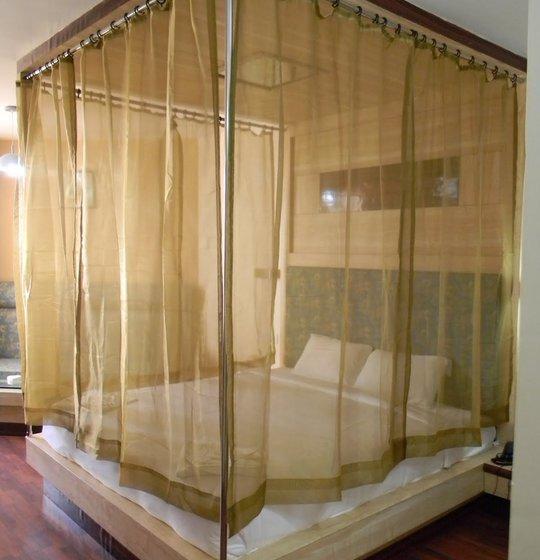 Hotel Pleasant Stay 13