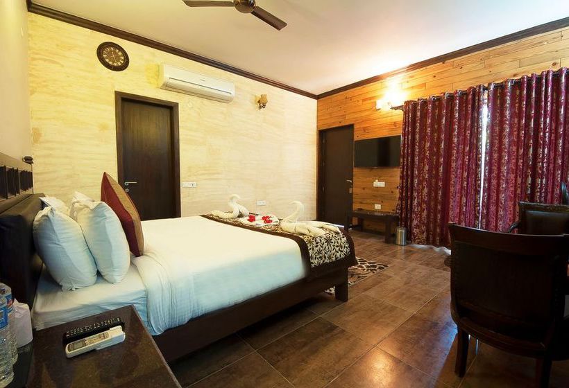 Tuskars Resort Corbett 20