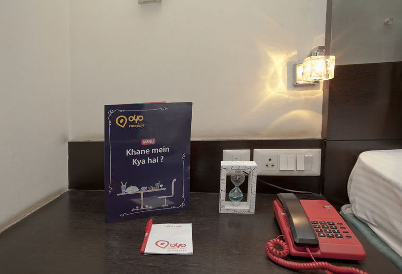 Hotel Oyo Premium Dlf City Club 14