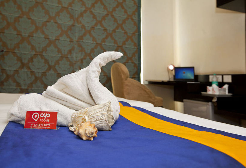 Hotel Oyo Premium Dlf City Club 8