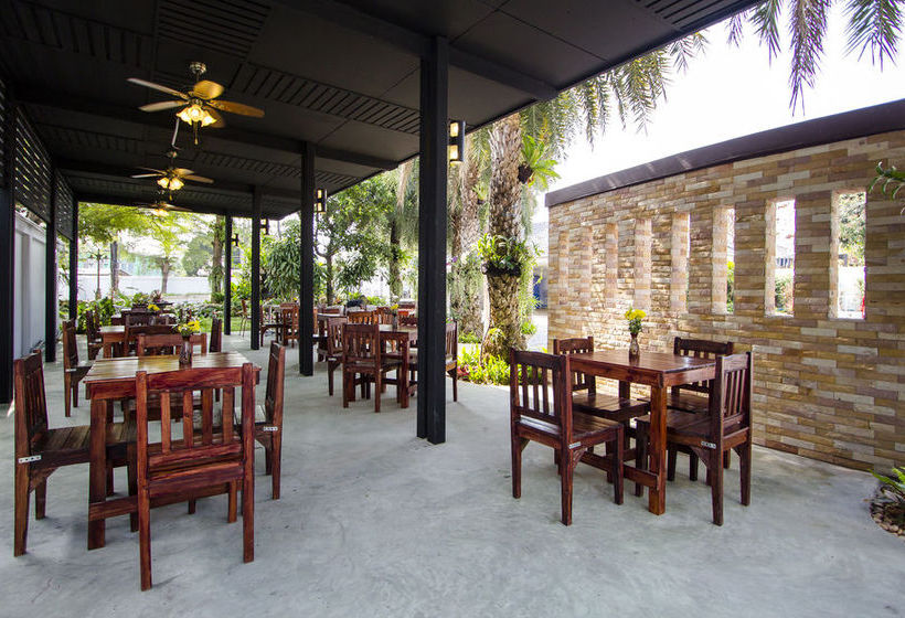 Hotel Phuplaces Bangsaen 9