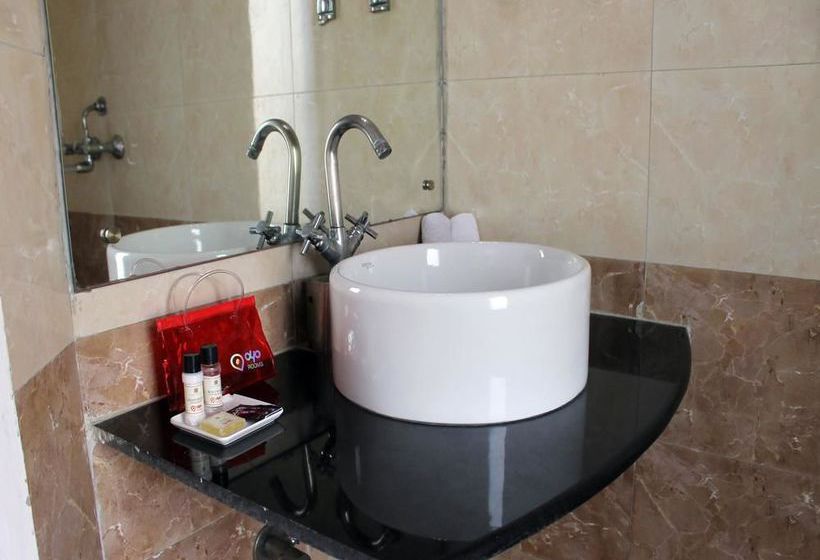Hotel Oyo Rooms Greater Noida Sharda Hospital 1