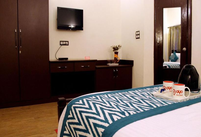 Hotel Oyo Rooms Greater Noida Sharda Hospital 18