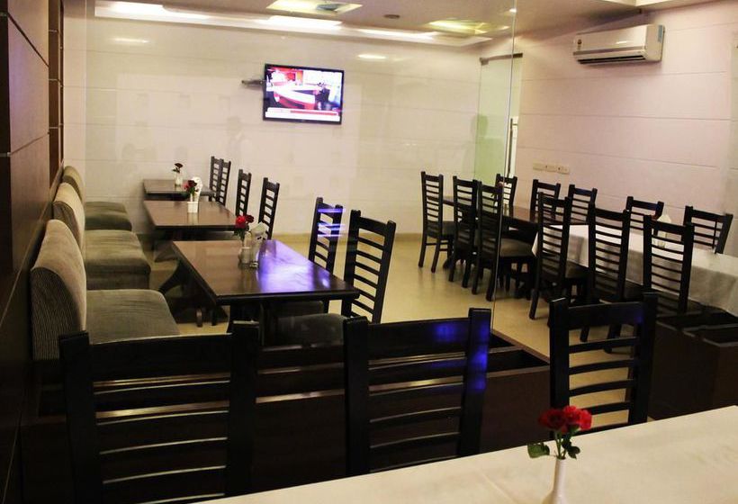 Hotel Oyo Premium Kaushambi 10