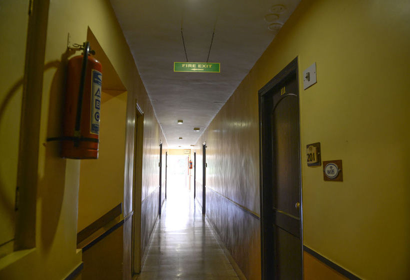 Hotel Oyo Rooms Campal Miramar Beach 7