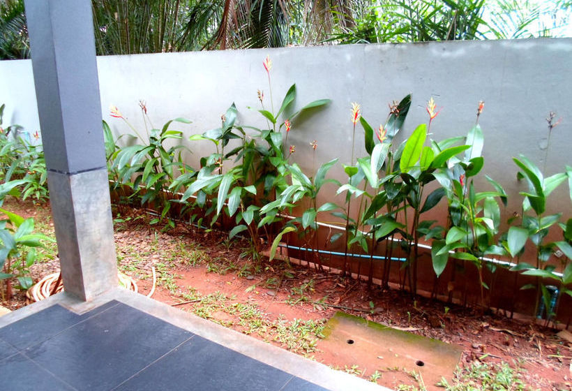 Hotel Naraya Riverside Resort 1