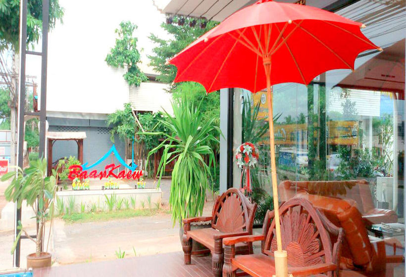 Hotel The Living At Surat