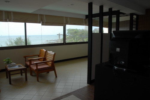 Hotel Bangsaen Villa 8