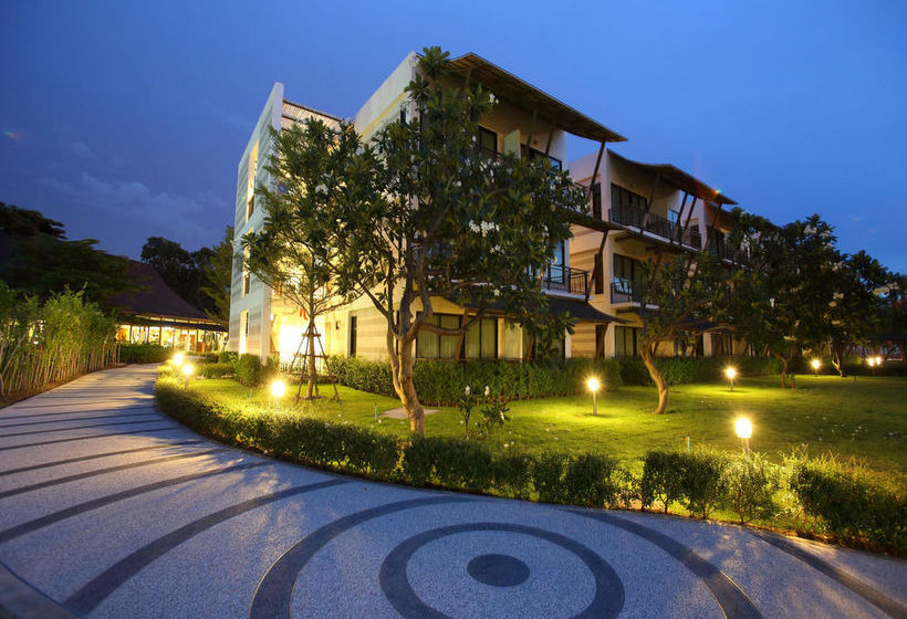 Hotel Bangsaen Heritage 4