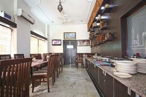 Hotel Dolphinn Agra 4